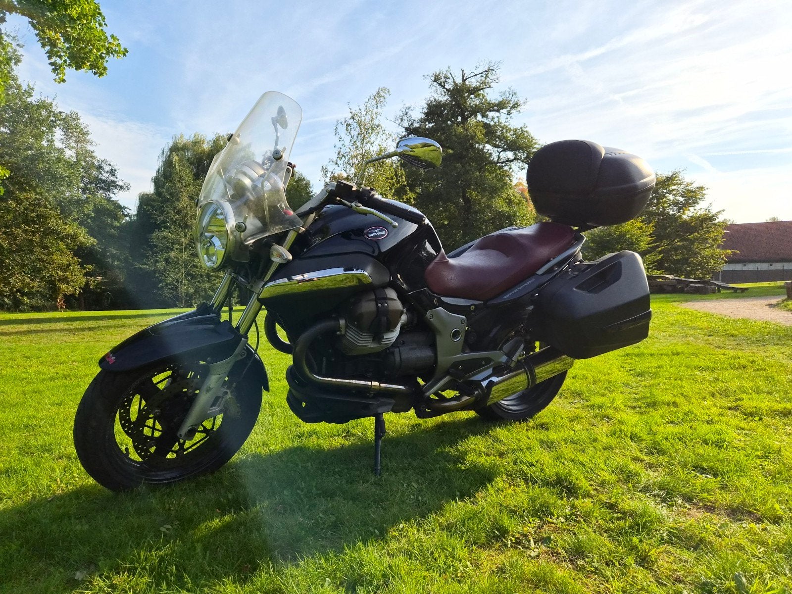 Moto Guzzi Breva 1100 inclusief kofferset, Motoren, 1064 cc, 2 cilinders, Cardan-aandrijving, Motorrijbewijs A