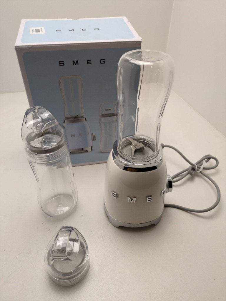 SMEG blender PBF01 wit - Retourdeal, Info@mystore.nl, Bruggestraat 18, Zo goed als nieuw, Blender to go