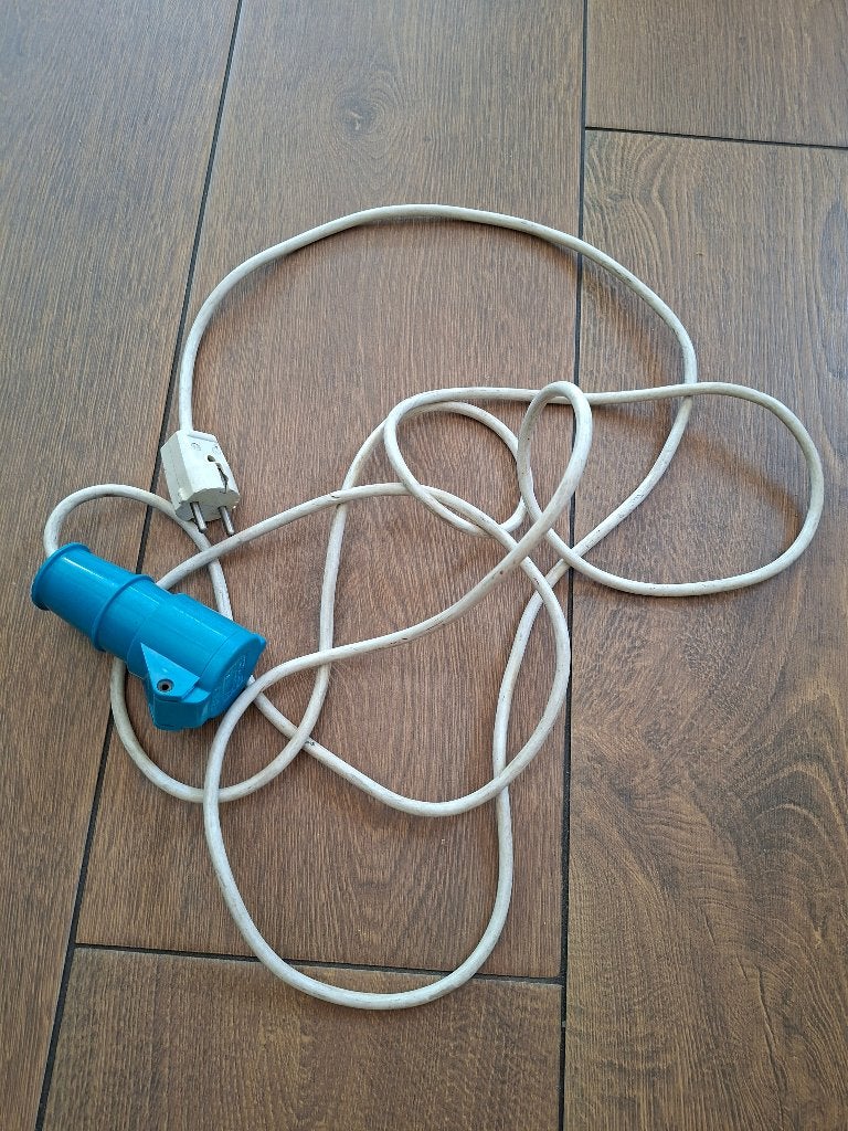 verloopkabel.GARO. 350 cm. 3 polig. Contrastekker., Ophalen of Verzenden, Zo goed als nieuw