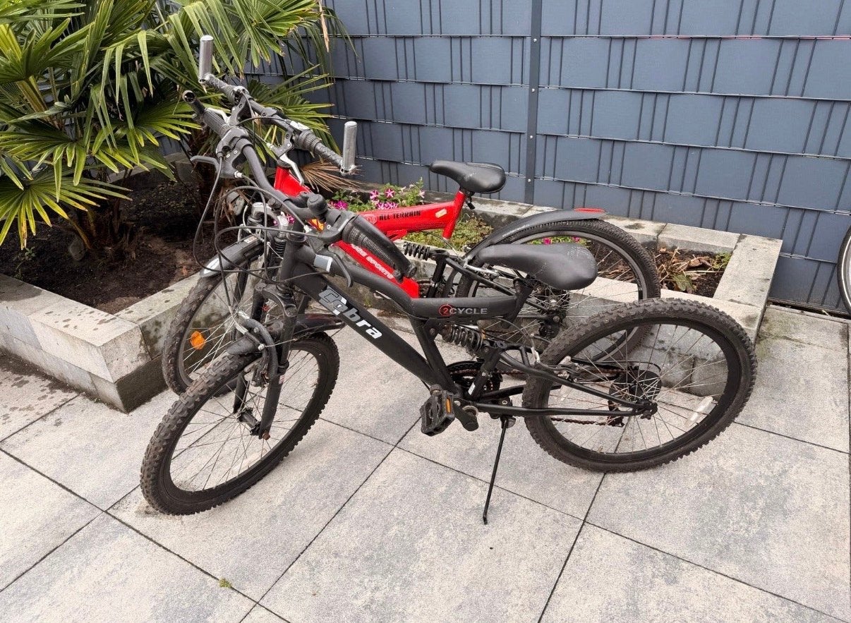 Partij diverse fietsen voor opknapbeurt (Montego, e-bike, MT, Fietsen en Brommers, Ophalen, Gebruikt, Dames, Overige merken