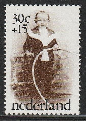 Nederland 1974 1059 Kind 30c Hoepel, Postfris, Postzegels en Munten, Postzegels | Nederland, Ophalen of Verzenden, Na 1940, Postfris