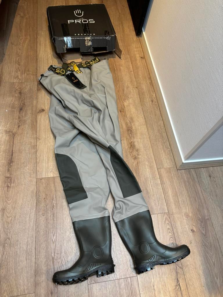 Nieuwe pros pvc waadpak met spikes maat 43, Ophalen of Verzenden, Nieuw, Overige typen