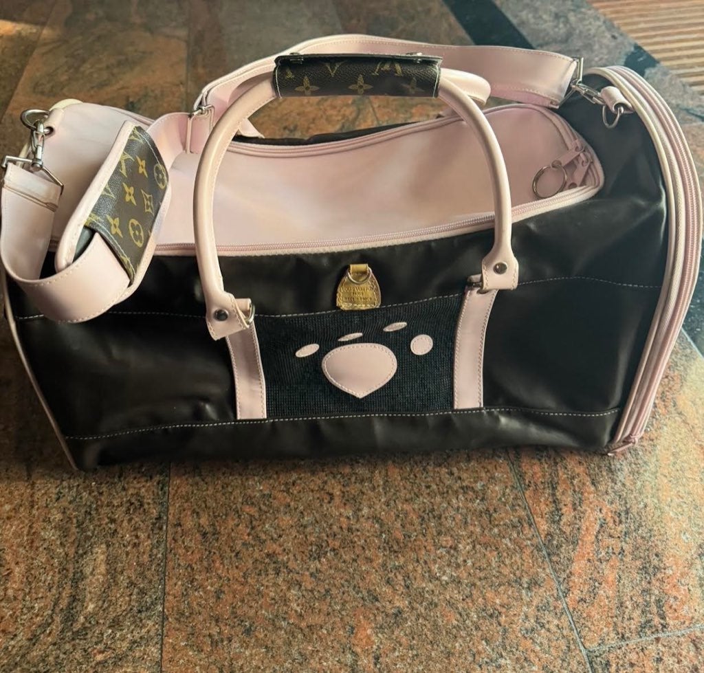 Luxe Honden Reistas "Designer Look, Roze/Zwart met Monogram, Verzenden, Zo goed als nieuw, Polyester