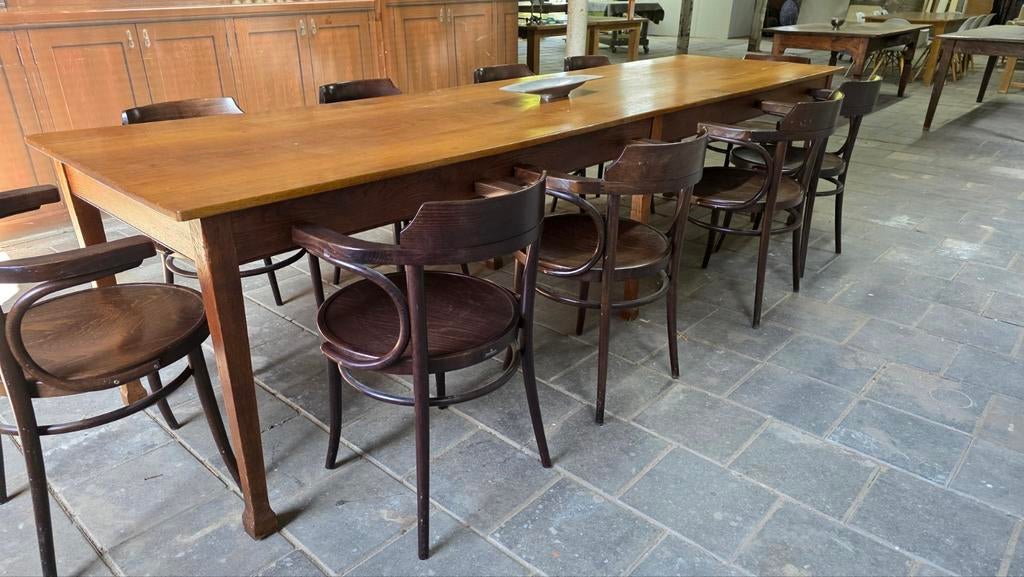 Antieke tafel 320 cm +10 vintage Thonet-stijl stoelen, Huis en Inrichting, Tafels | Eettafels, Ophalen, Gebruikt, Eikenhout, 200 cm of meer