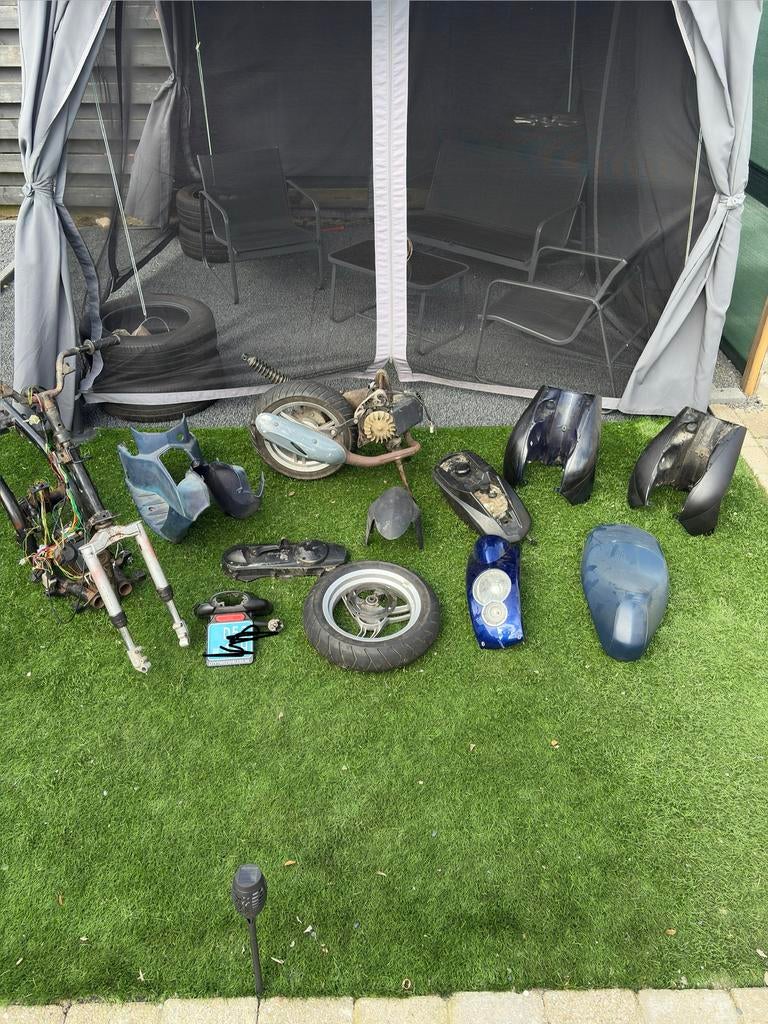 Peugeot ludix project scooter, Fietsen en Brommers, Scooters | Peugeot, Ophalen, Zo goed als nieuw, Tweetakt, Ludix