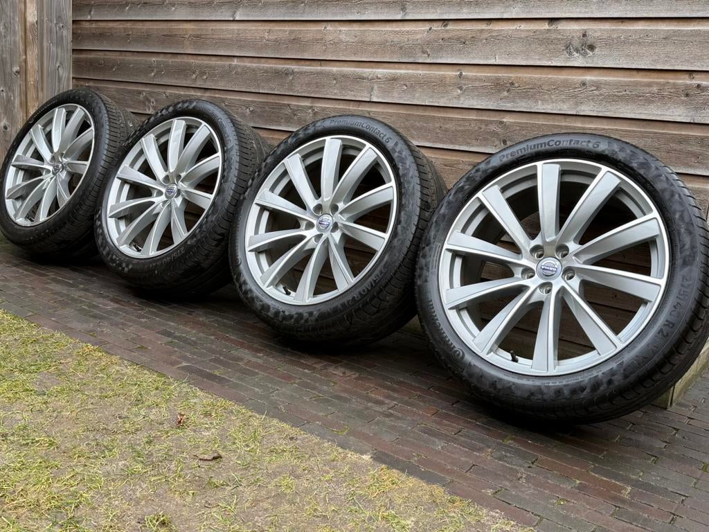 Orig Volvo XC90 10-spaaks 21 inch velgen + zomerbanden, Auto-onderdelen, Gebruikt, 275 mm, Banden en Velgen, Personenwagen