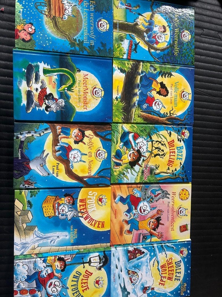 10x Dolfje Weerwolfje – Paul van Loon – boekenpakket, Ophalen of Verzenden, Zo goed als nieuw, Paul van Loon, Fictie algemeen
