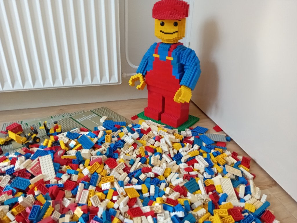 Bak Lego met figuur, ruim 10 kg., Ophalen of Verzenden, Gebruikt, Losse stenen, Lego