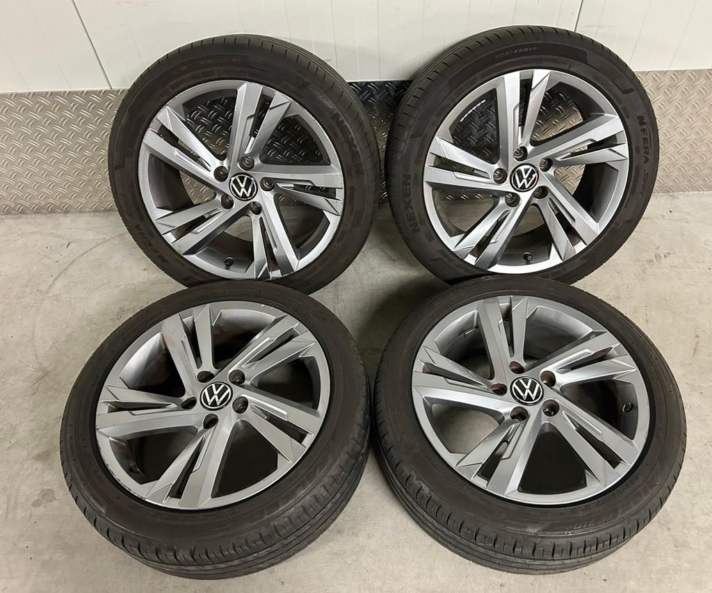 VW Volkswagen Golf 8 VIII 17 inch Valencia  zomer 2025/2022, Auto-onderdelen, Banden en Velgen, Ophalen, Gebruikt, Banden en Velgen
