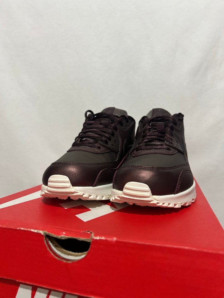 NIEUW! Maat 39 - Nike Air Max 90 Premium Metallic Mahogany, Kleding | Dames, Overige kleuren, Verzenden, Nike, Nieuw