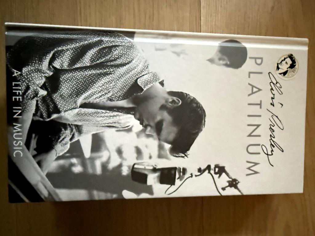 4 cd box elvis presley platinum, Ophalen of Verzenden, Zo goed als nieuw