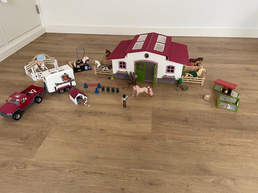 Schleich paarden en manege grote verzameling, Ophalen, Zo goed als nieuw