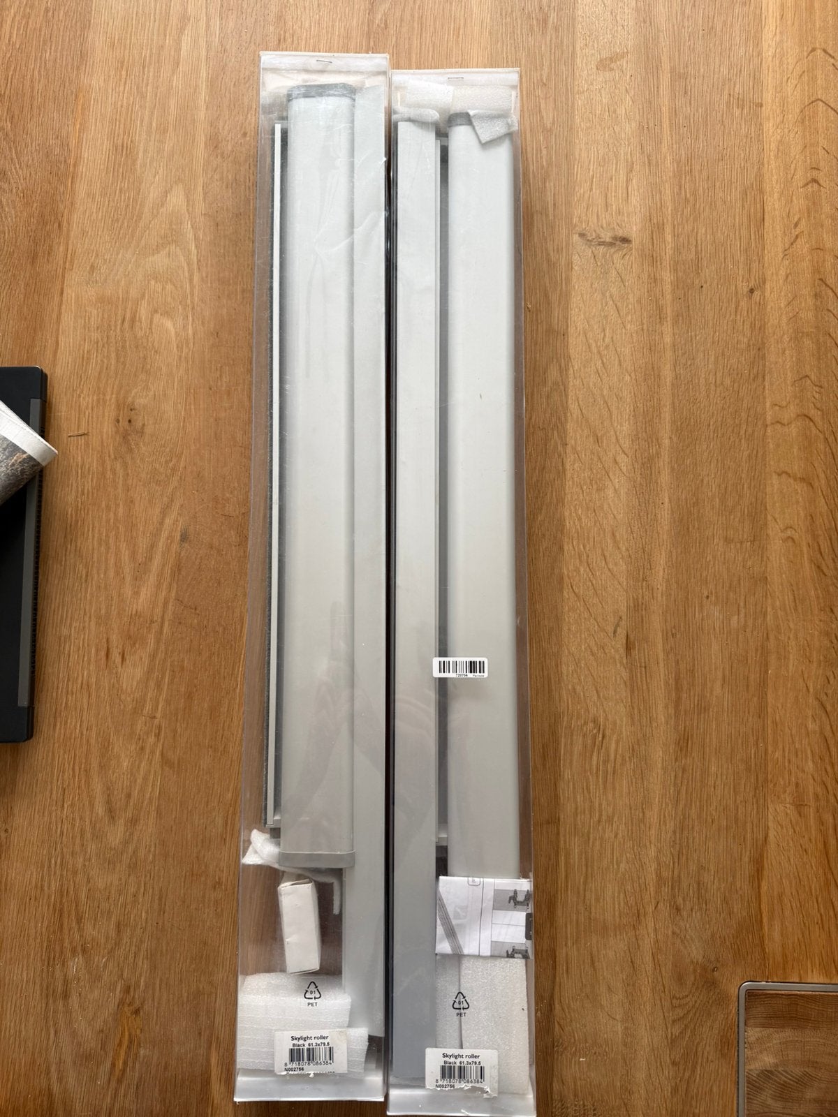2st.Verduisterend rolgordijn voor Velux MK04 dakraam, Verduisterend, Zwart, Ophalen of Verzenden, Zo goed als nieuw