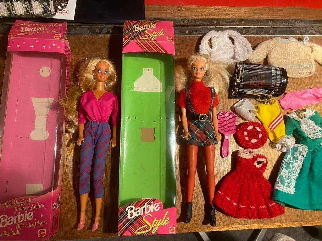 Barbie Style & Sparkle Beach poppen met accessoires, Ophalen of Verzenden, Gebruikt, Barbie