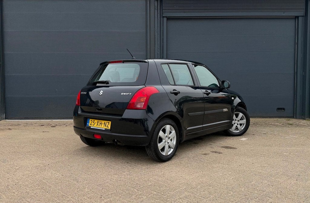 Suzuki Swift 1.3 | NWE APK | Airco | 5 Deurs | E-Pakket |, Voorwielaandrijving, 965 kg, 400 kg, Origineel Nederlands