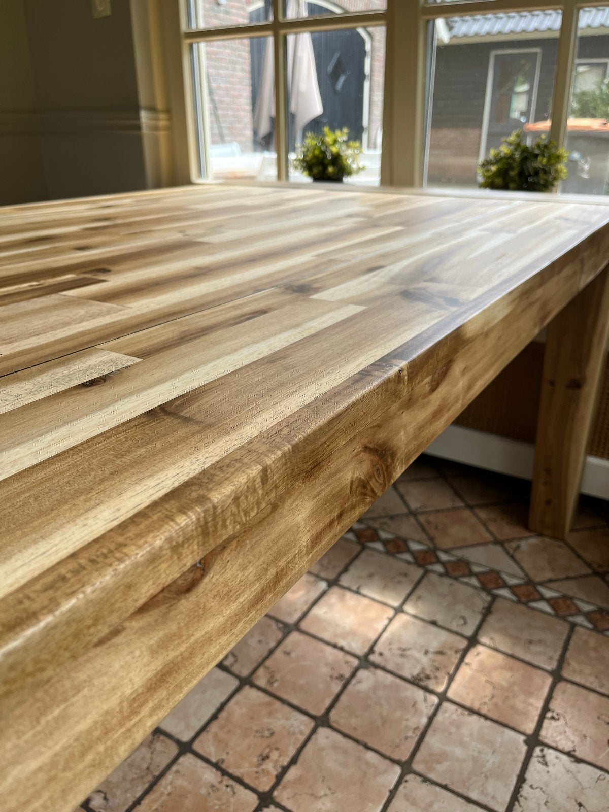 Uitschuifbare eettafel van acaciahout, Ophalen, 200 cm of meer, 50 tot 100 cm, Zo goed als nieuw