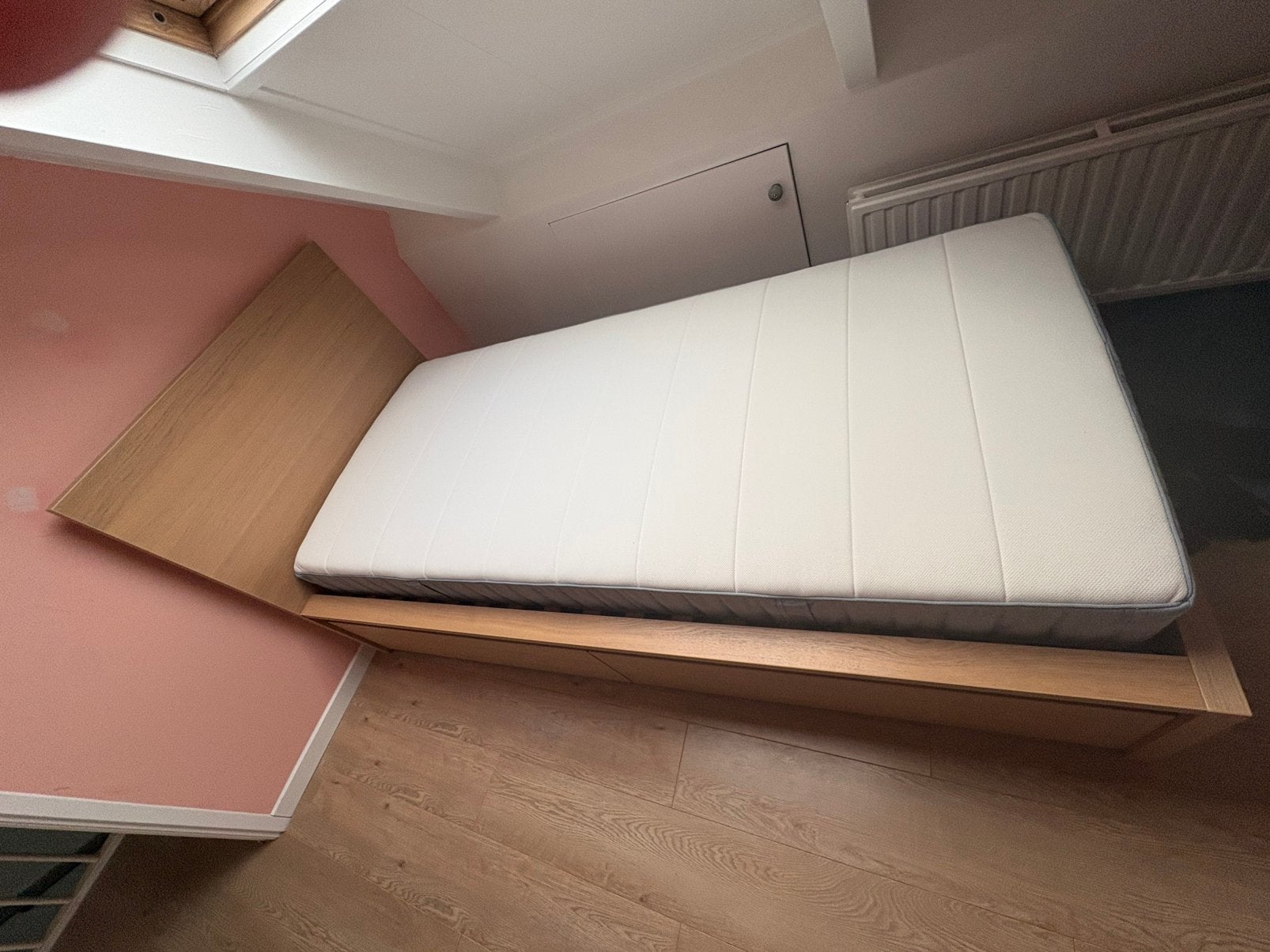 Bed Malm 90x200, Ophalen, Overige materialen, 90 cm, Zo goed als nieuw