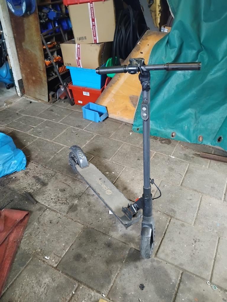 Electrice step, Fietsen en Brommers, Steps, Ophalen, Gebruikt, Elektrische step (E-scooter), Denver