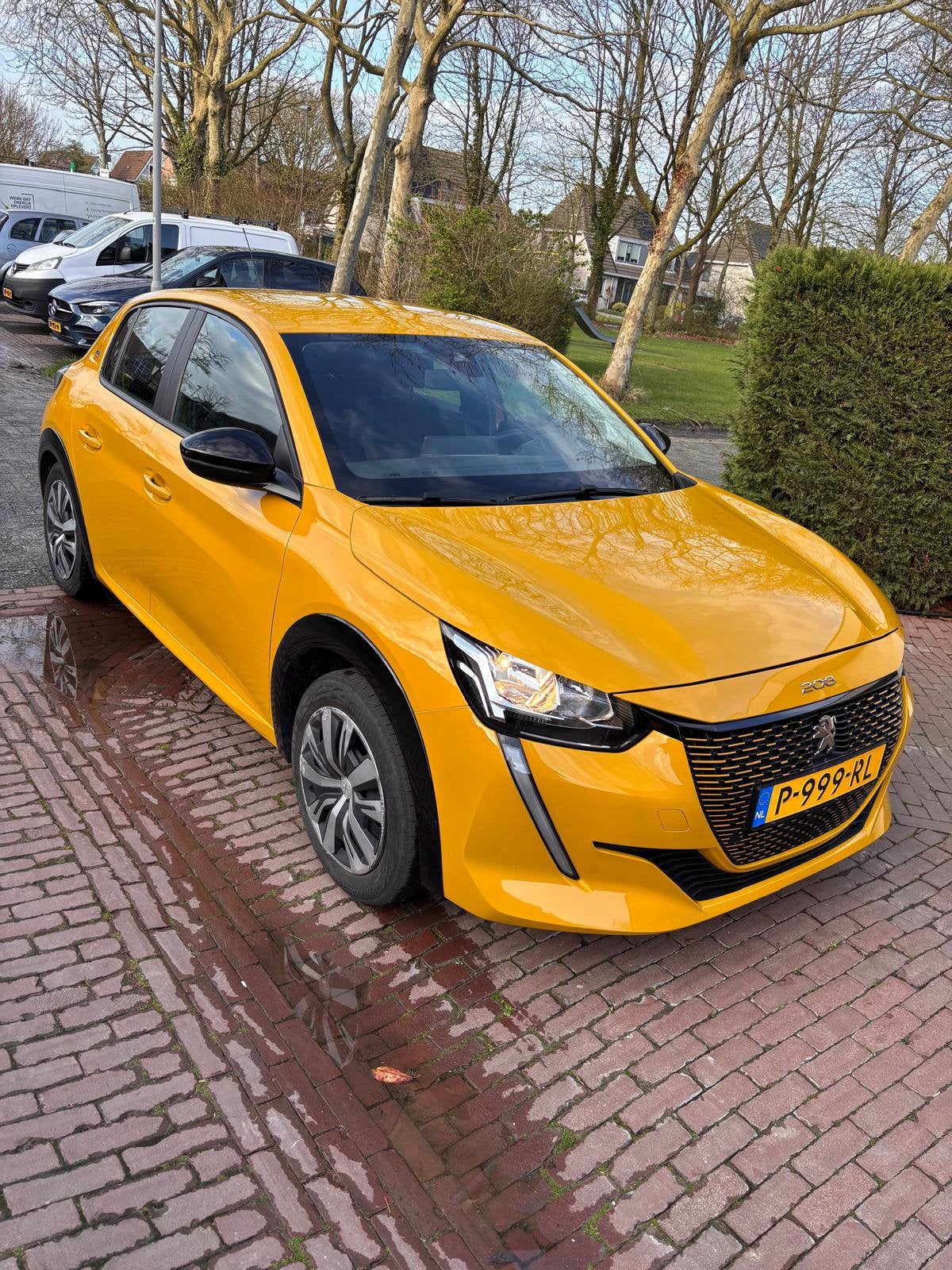 Private lease ter overname. Peugeot 208 EV 50kWh 136pk 2022, Elektrisch, Particulier, 315 min, 1430 kg