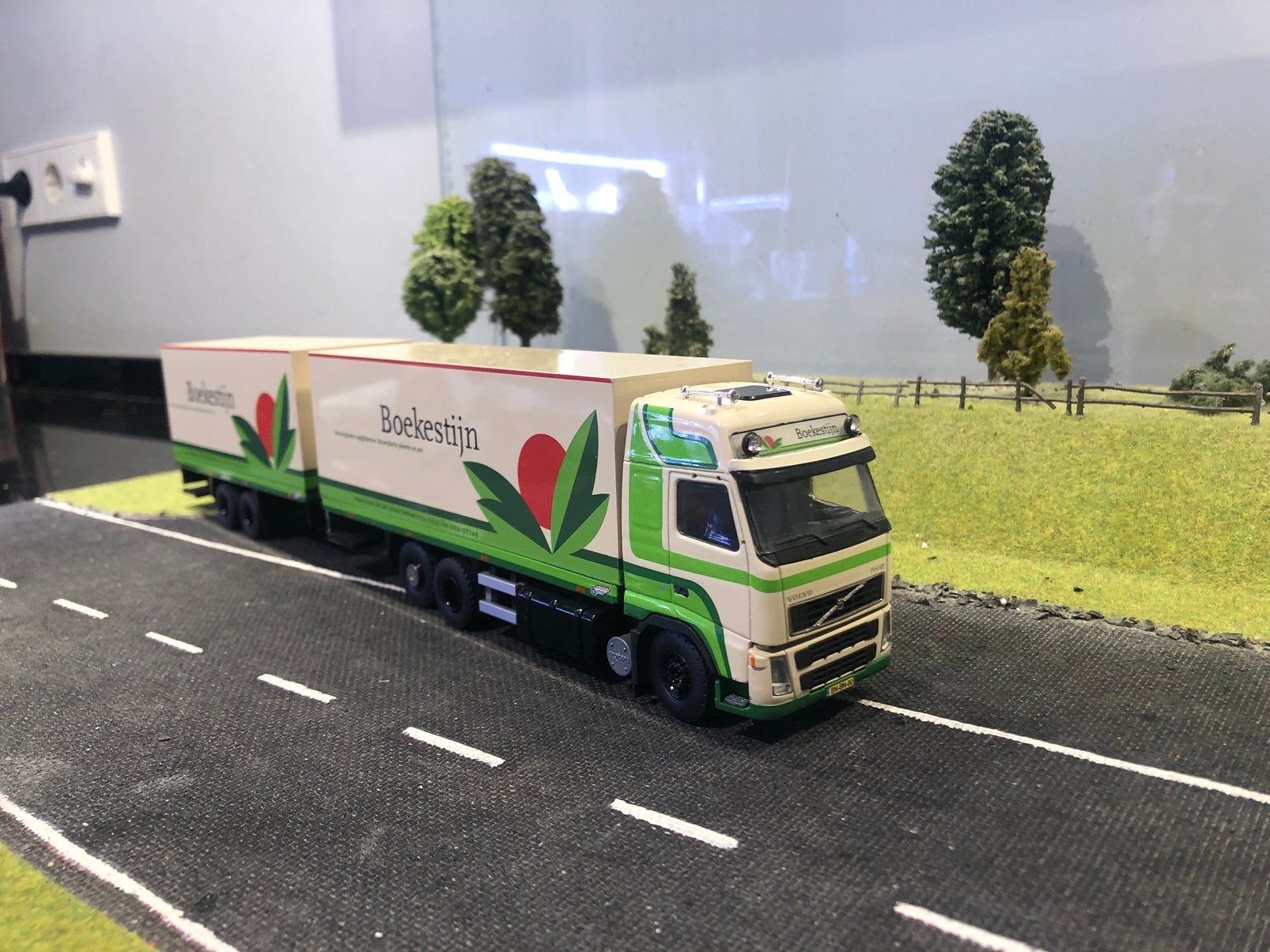 Volvo FH moterwagen met wipkar van Boekestijn, Ophalen of Verzenden, Zo goed als nieuw, Bus of Vrachtwagen, Tekno