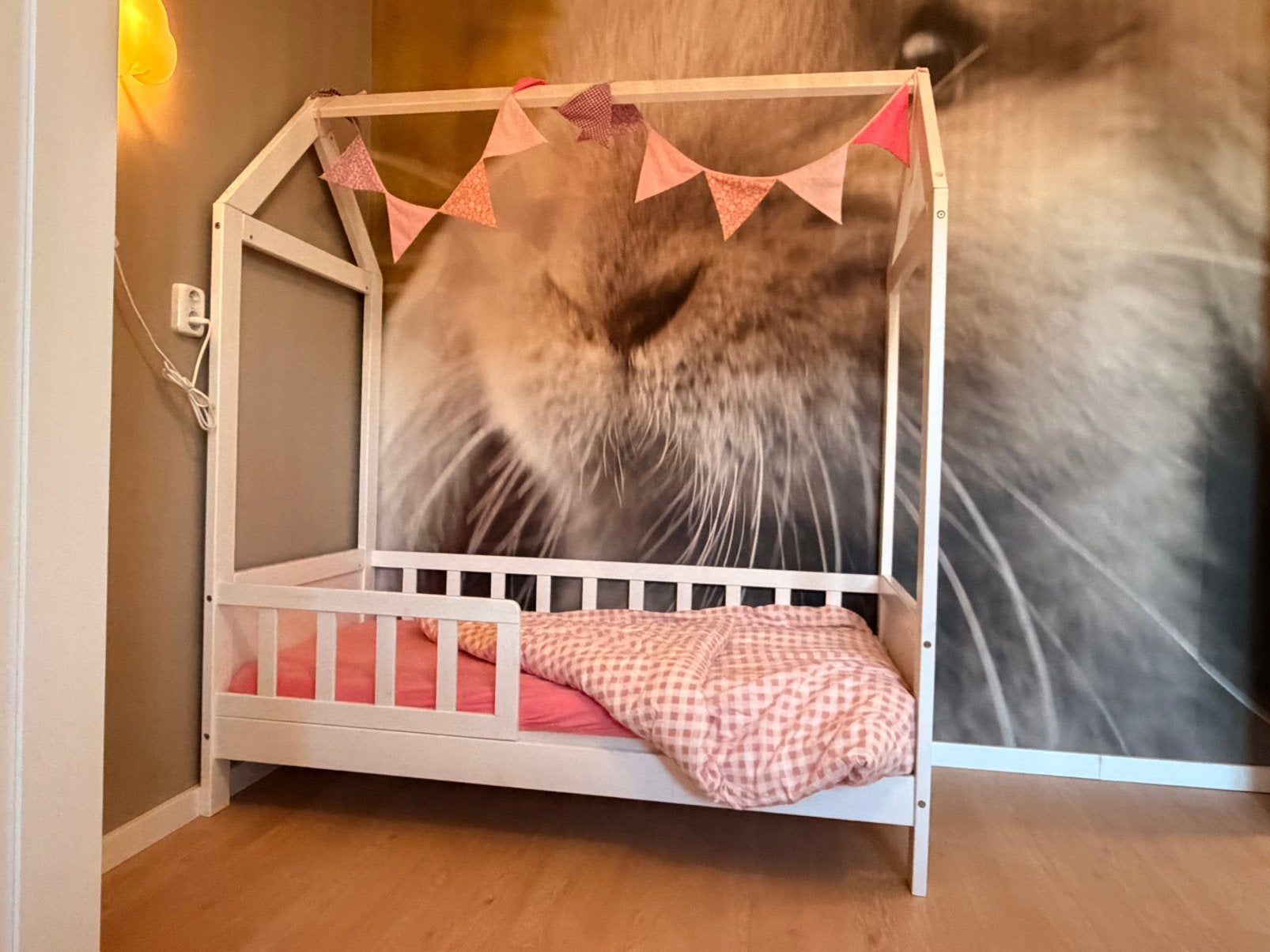 Kinderbed model huis, Ophalen, 70 tot 85 cm, 140 tot 160 cm, Zo goed als nieuw