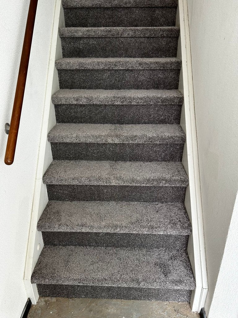 tapijt voor trapbekleding, Huis en Inrichting, Semi, 200 cm of meer, Ophalen of Verzenden, Semitrapstoffering@gmail.com