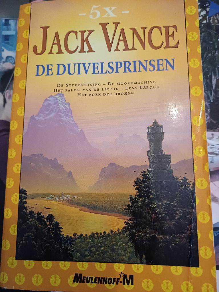 Jack Vance de duivelsprinsen compleet. Paperback., Boeken, Ophalen, Gelezen, Jack Vance