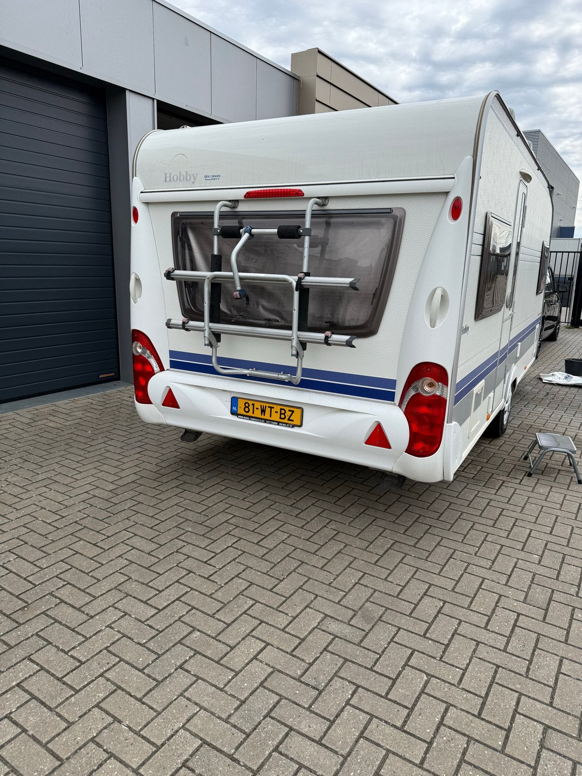 Hobby Excellent 495 UFE uit 2008 met mover en airco, Rondzit, Hobby, Frans bed, Particulier