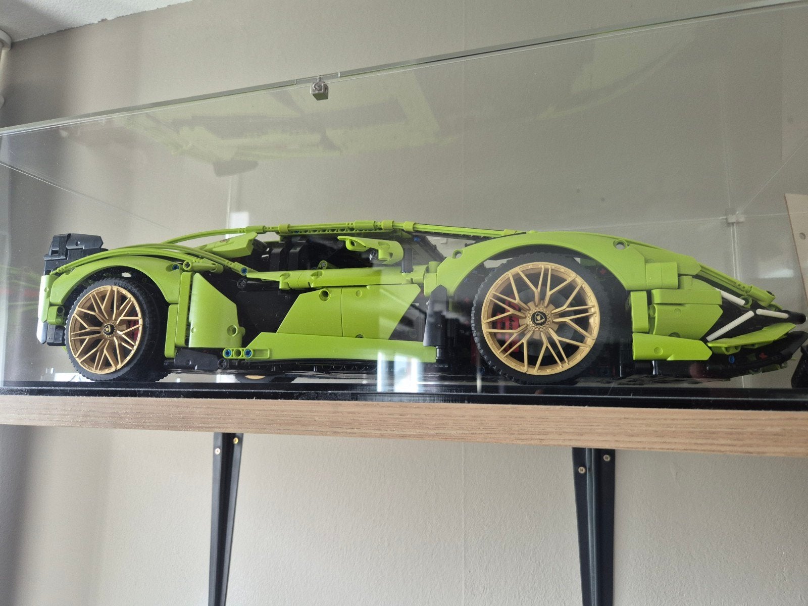 Lego Technic Lamborghini Sián (42115), Ophalen