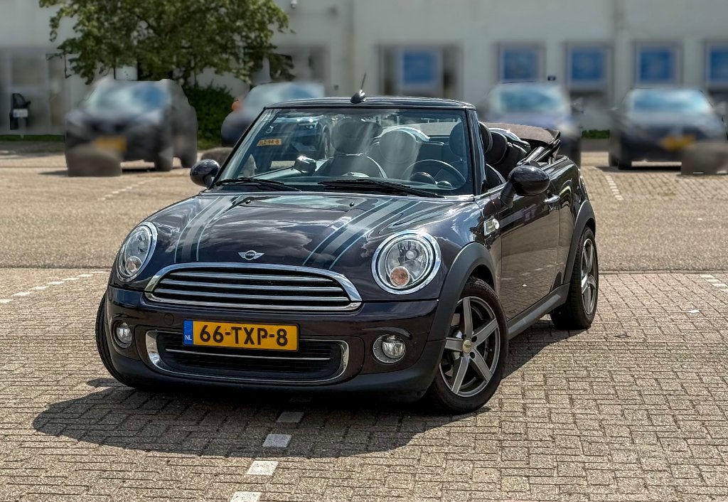 MINI Cooper 1.6 Cooper Highgate, Iced Chocolate Metallic, Voorwielaandrijving, Euro 5, 4 cilinders, 4 stoelen