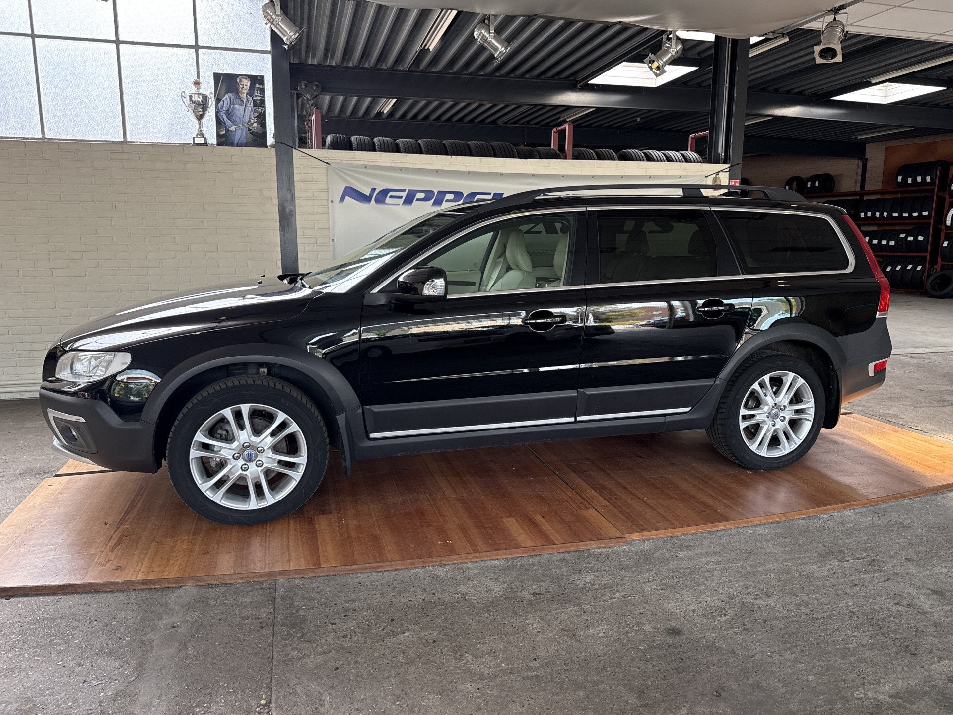 Volvo XC70 2.0 T5 FWD Summum (bj 2016, automaat), Gebruikt, Euro 6, 4 cilinders, XC70