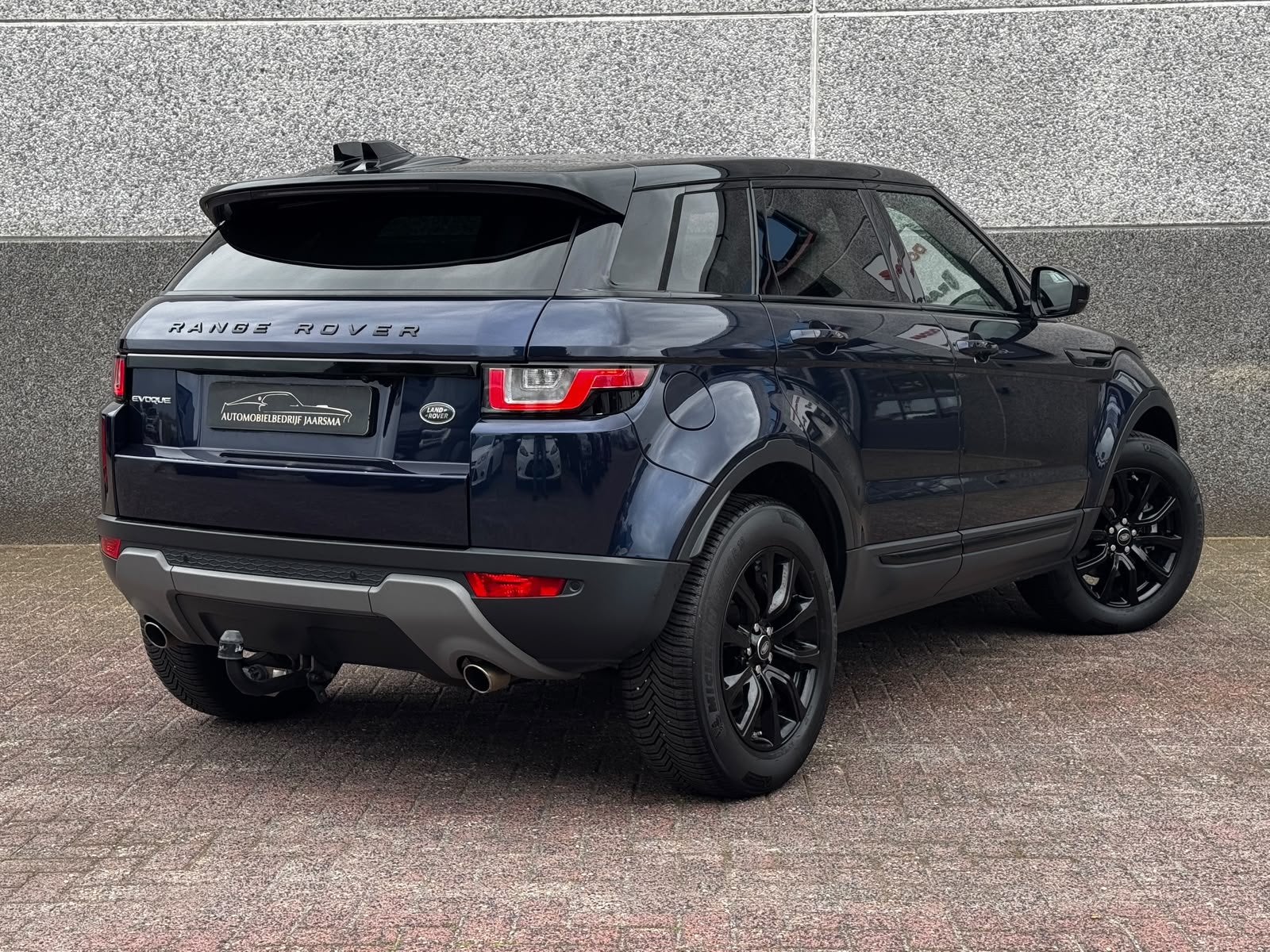 Land Rover Range Rover Evoque 2.0 D150 AWD R-Dynamic S |Pano, Auto's, Automaat, Gebruikt, Leder, Bedrijf