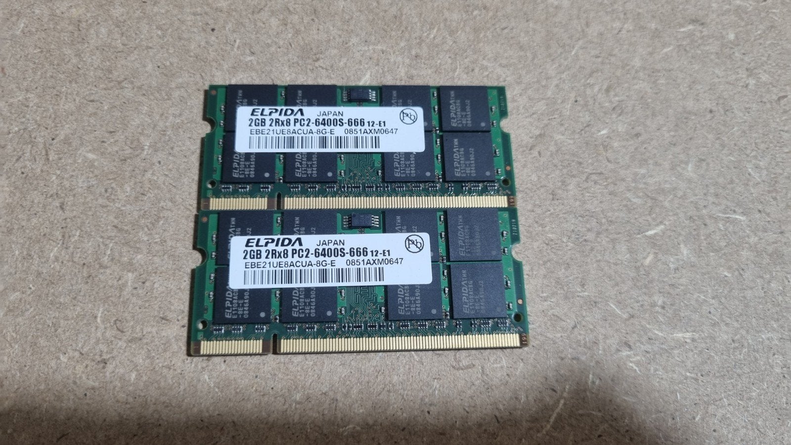 ELPIDA 2x2GB 2rx8 PC2 6400s-666, Computers en Software, Ophalen of Verzenden, Zo goed als nieuw, DDR2, Desktop