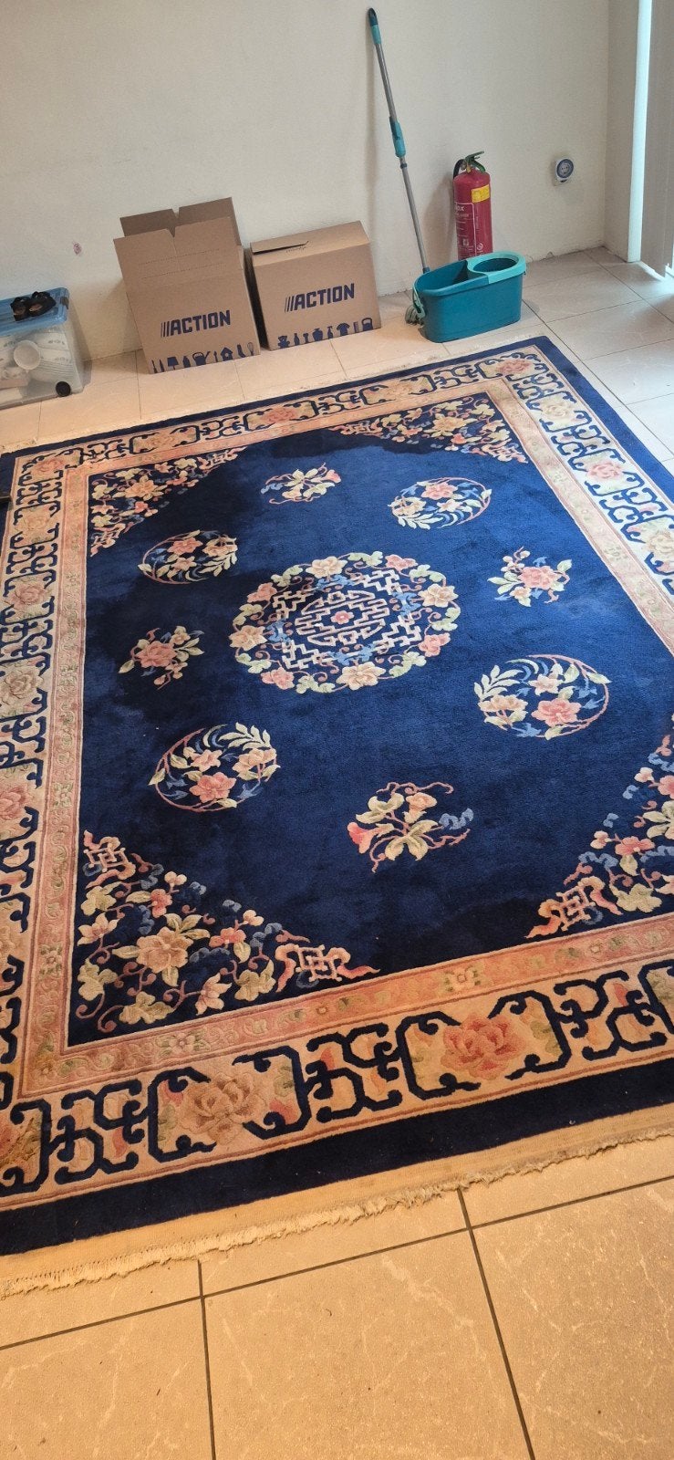 Prachtig blauw vloerkleed met bloemmotief, Ophalen, Gebruikt, Geel, 150 tot 200 cm