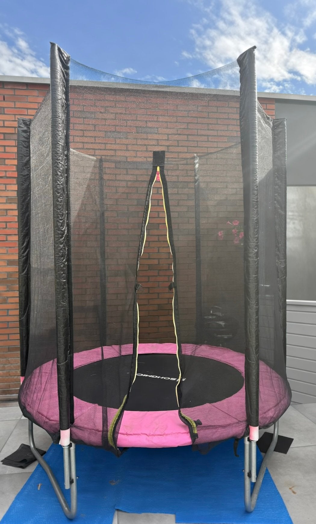 Trampoline roze / zwart ,   met veiligheidsnet!!, Ophalen, Gebruikt