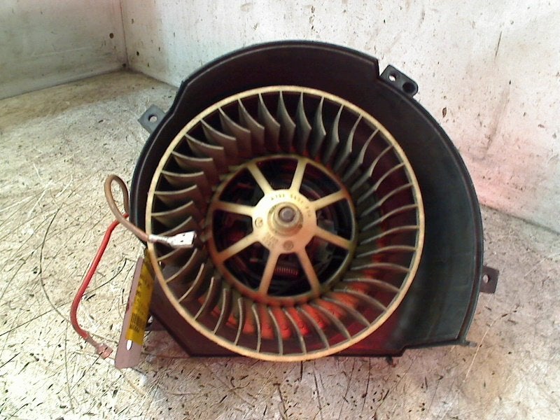 Kachel Ventilatormotor Opel Omega B (25/26/27) AT315156F1A, Gebruikt, Bahnhofsplatz, Rüsselsheim am Main 65423, , Duitsland, Opel