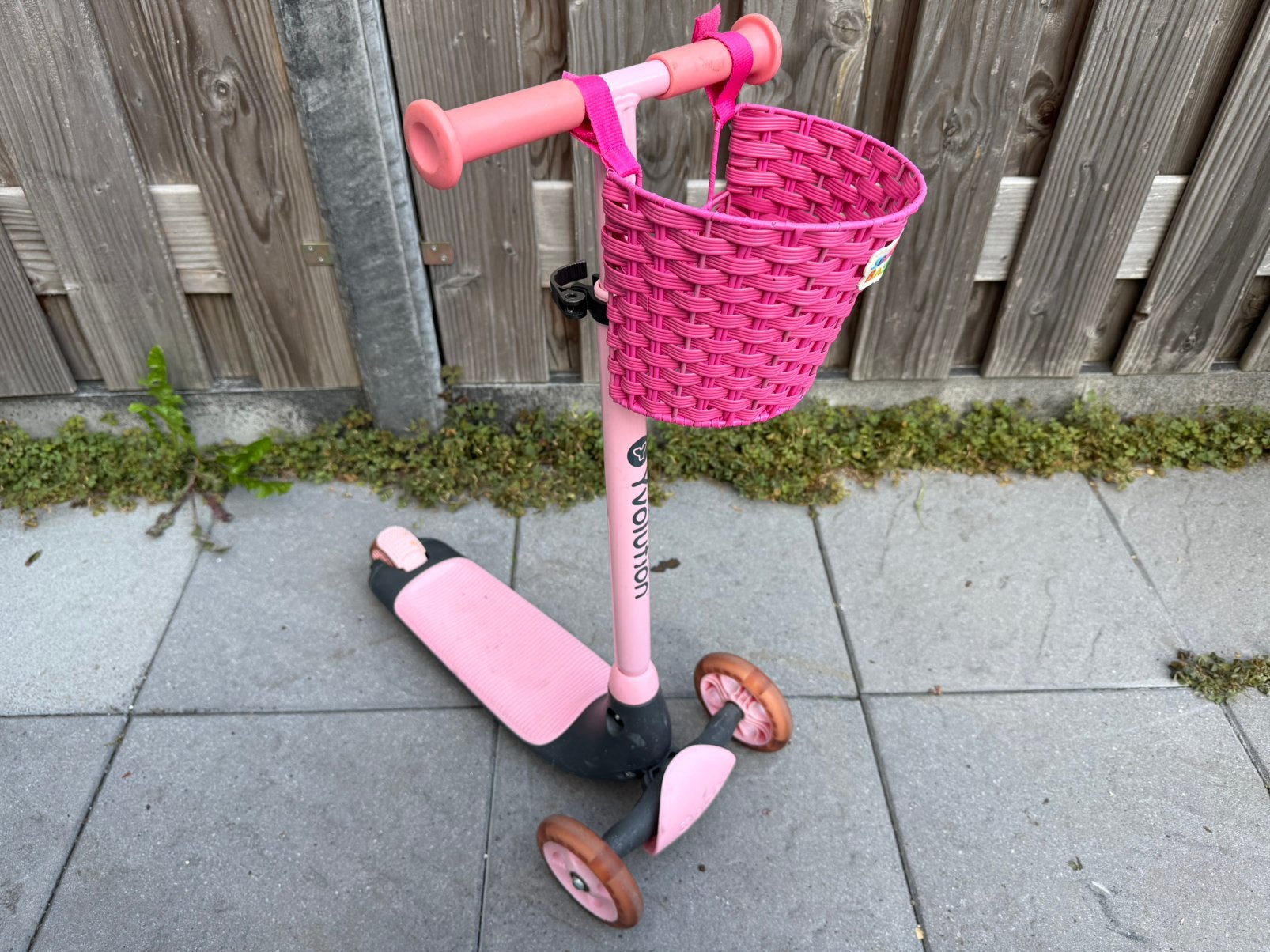 Y Glider Kiwi kinderstep met mandje – €20, Ophalen, Gebruikt, Gewone step