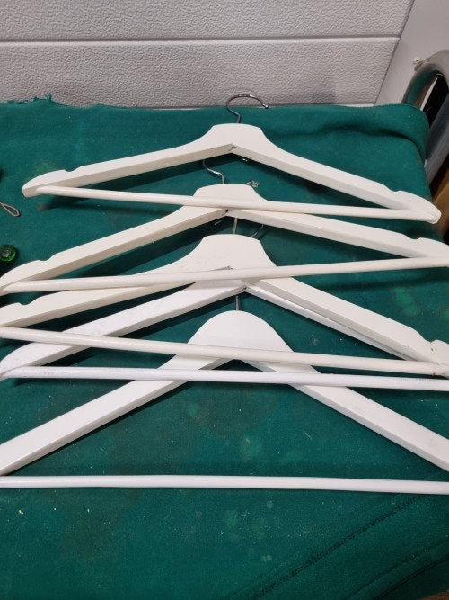 kleerhangers hout wit creme vijf stuks, Ophalen of Verzenden, 'T Olde Gre-j, Info@toldegrej.nl, Endepoelstraat 20f Didam