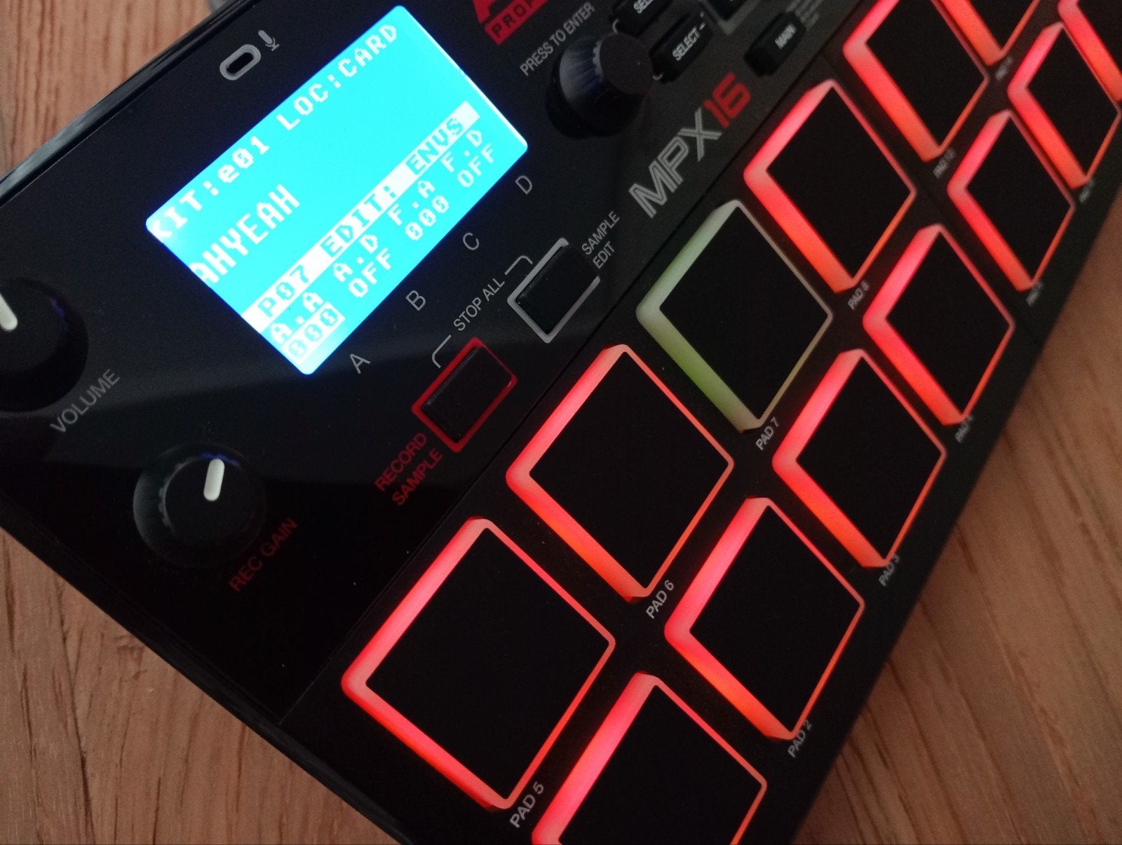 Akai MPX16 standalone sampler nieuwstaat!, Ophalen of Verzenden, Zo goed als nieuw