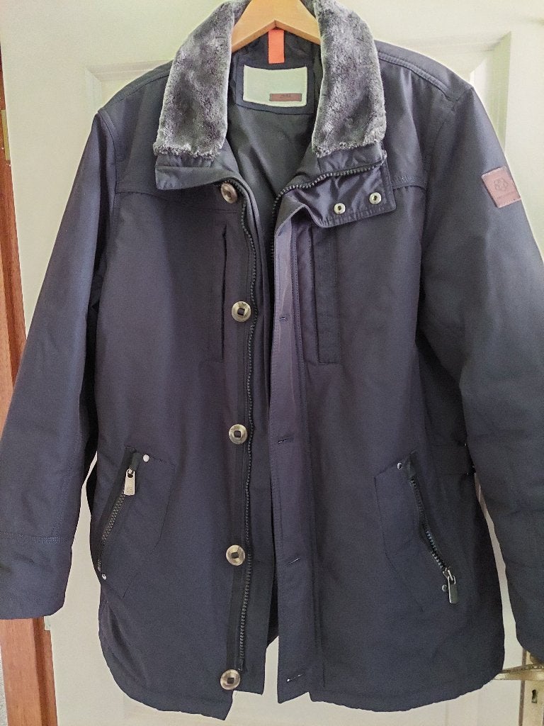Winterjas, Ophalen, Zo goed als nieuw, Maat 46/48 (XL) of groter, Zwart