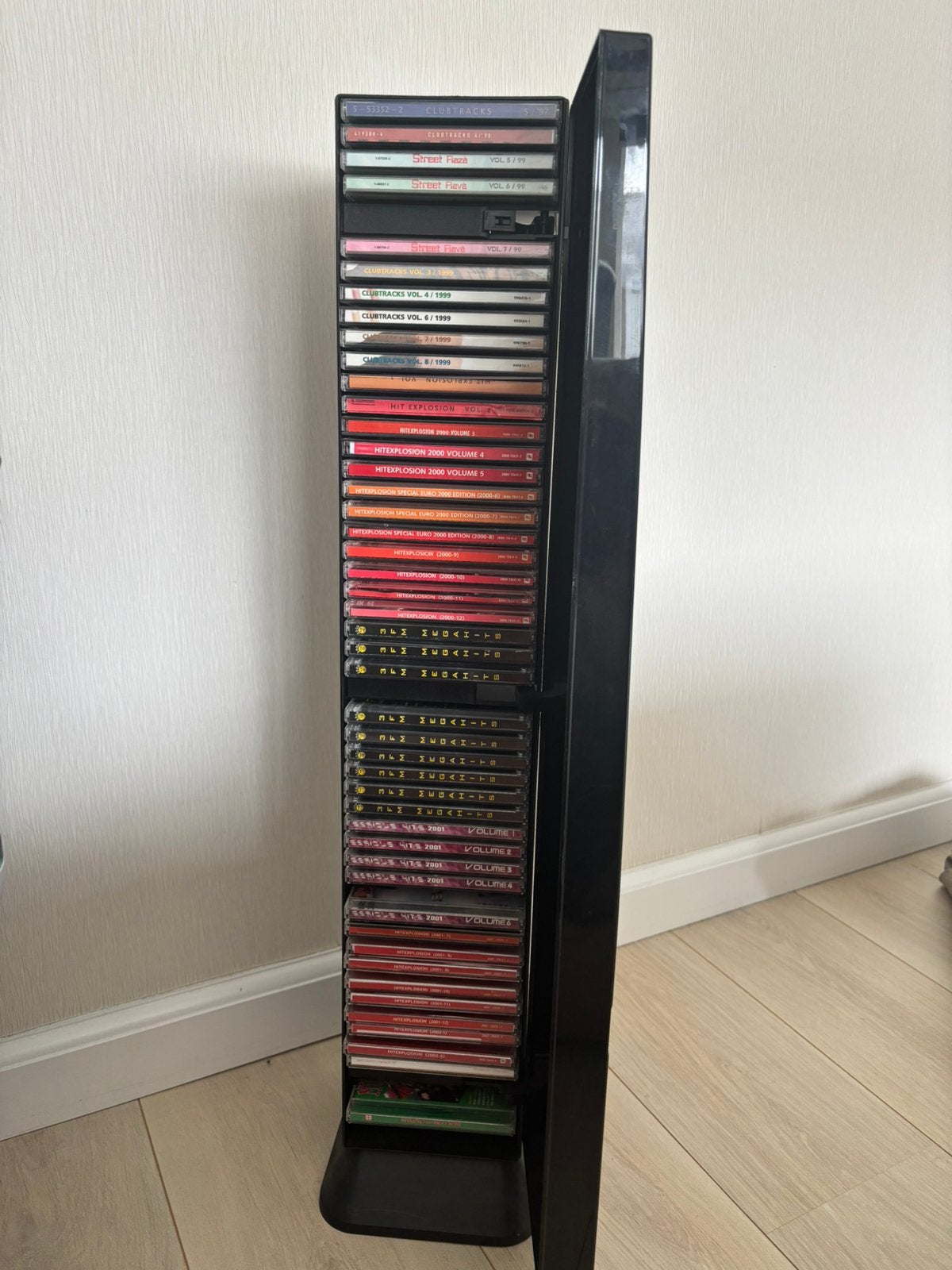 CD toren incl veel CD’s, Ophalen, Gebruikt