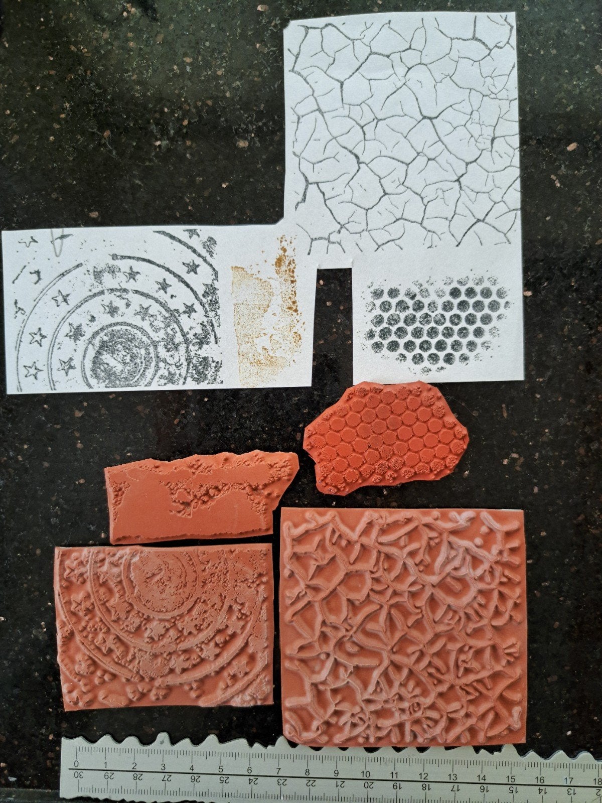 RUBBER STEMPELS STAMPINBACK ACHTERGROND MIXED MEDIA KAARTEN, Hobby en Vrije tijd, Stempelen, Ophalen of Verzenden, Zo goed als nieuw