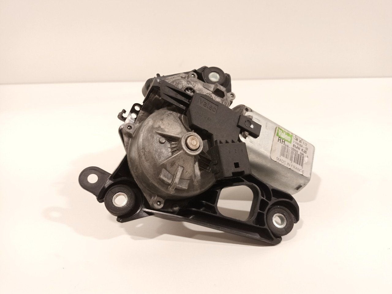 Ruitenwissermotor achter Mini Clubman, Onderdelen@venauto.nl, Van der Ven Autorecycling B.V., Gebruikt, Ettenseweg 76, 4706 PB Roosendaal, The Netherlands