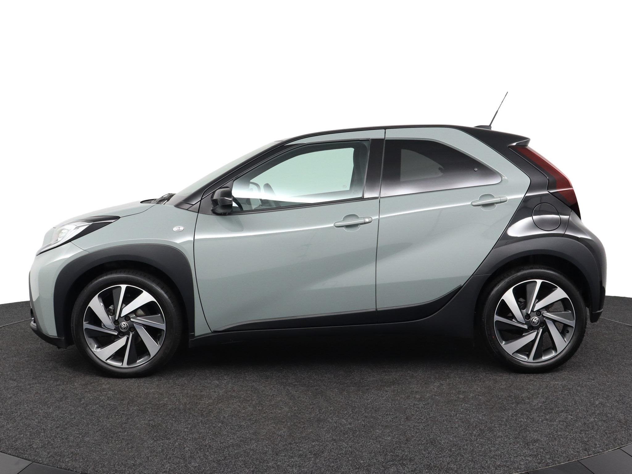 Toyota Aygo X 1.0 VVT-i MT Envy | Apple Carplay/Android Auto, Gebruikt, 4 stoelen, Leder en Stof, Origineel Nederlands