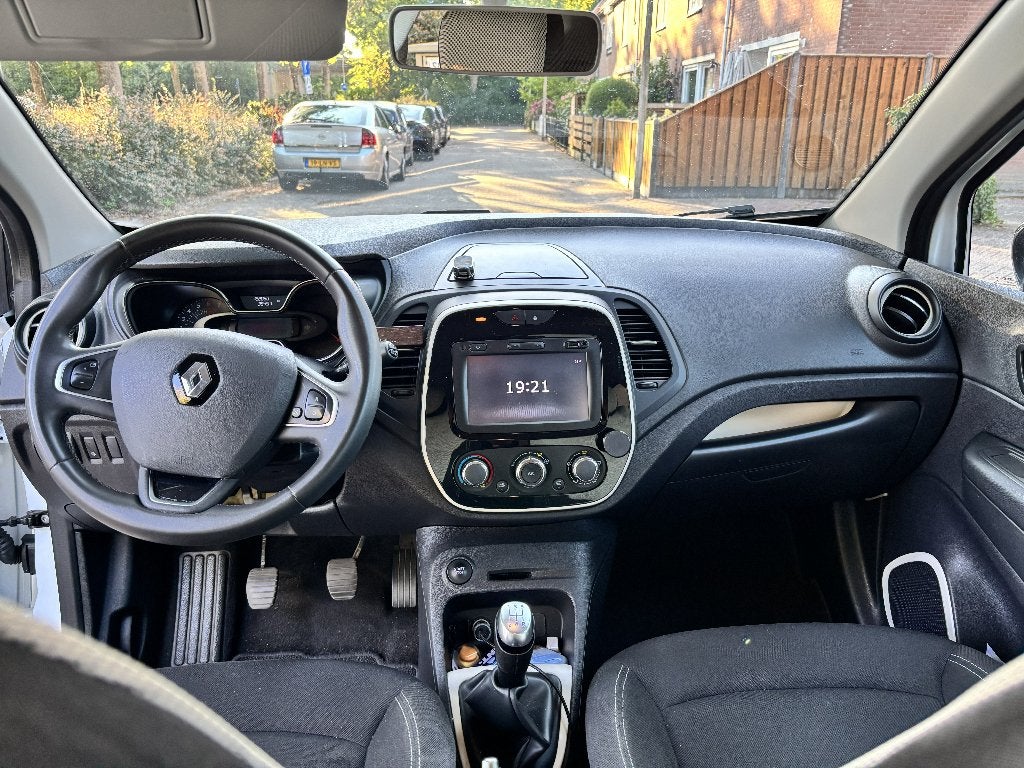 Foto 5 van Renault Captur 0.9 TCE 90 2018 Wit € 8950,00