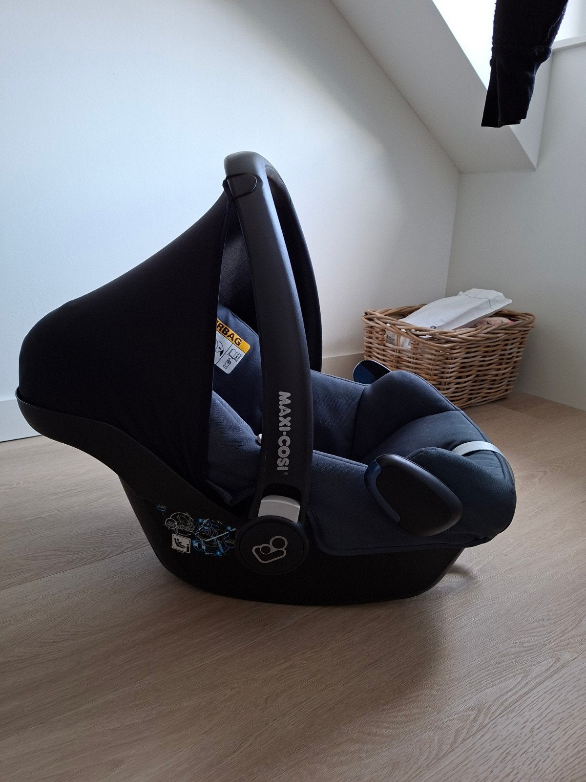 Maxi-Cosi Rock i-Size autostoel met FamilyFix One base, Ophalen, Zo goed als nieuw, Isofix, 0 t/m 13 kg