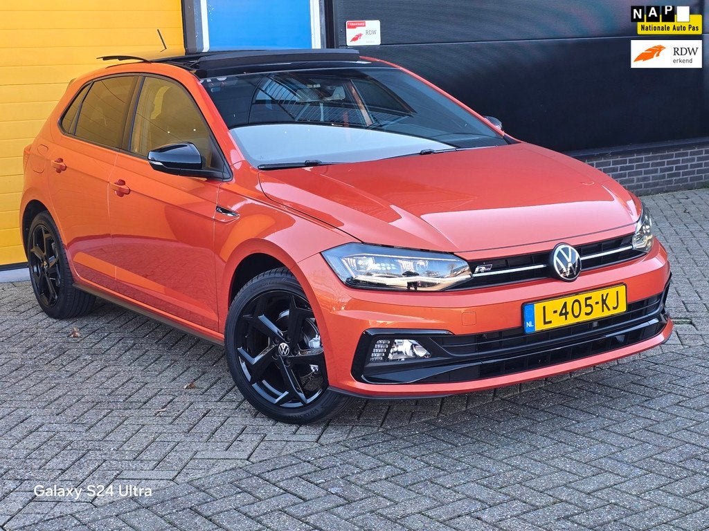 Volkswagen Polo 1.0 TSI R Line / NAP / Aut / Acc / Navi / Op, Auto's, Gebruikt, Euro 6, 1096 kg, 49 €/maand
