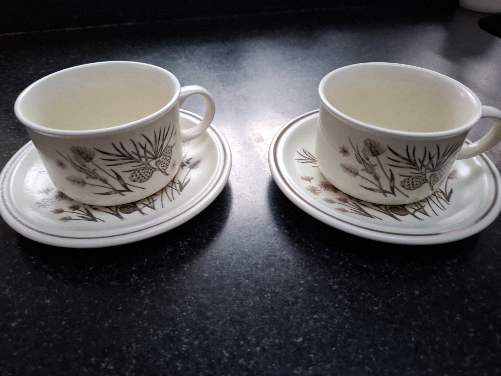 2 Vintage Pinewood Kop en Schotels - Grindly Co Ltd, Antiek en Kunst, Ophalen of Verzenden