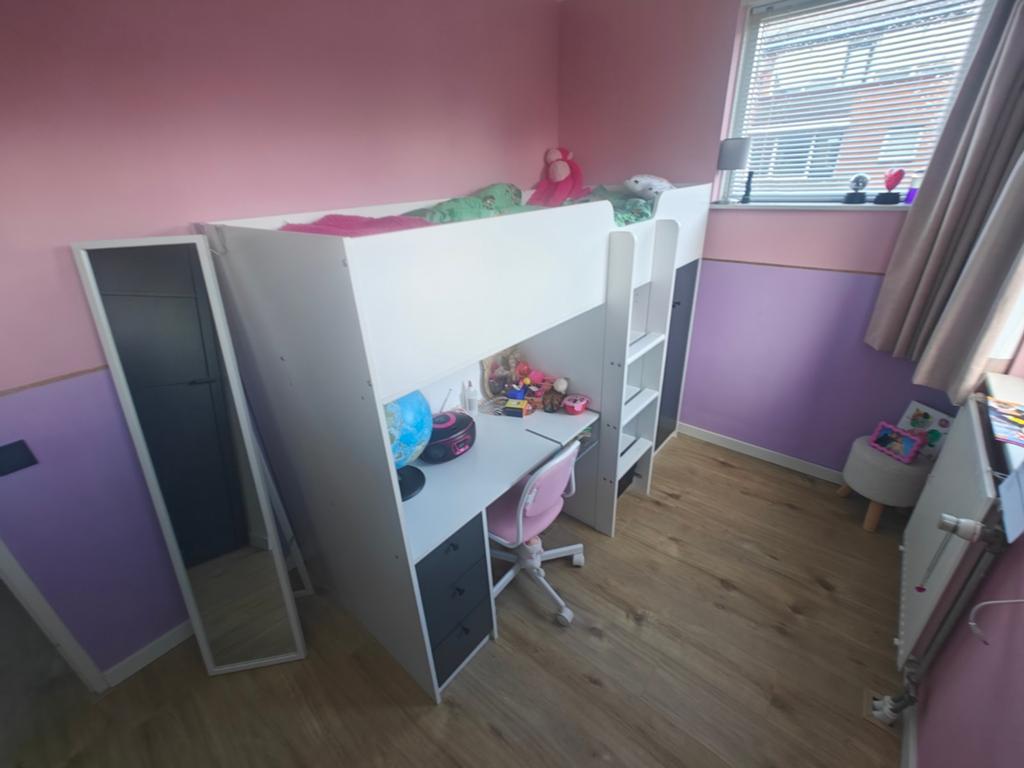 Hoogslaper met bureau en kast - direct beschikbaar, Kinderen en Baby's, Kinderkamer | Stapelbedden en Hoogslapers, Ophalen, Gebruikt