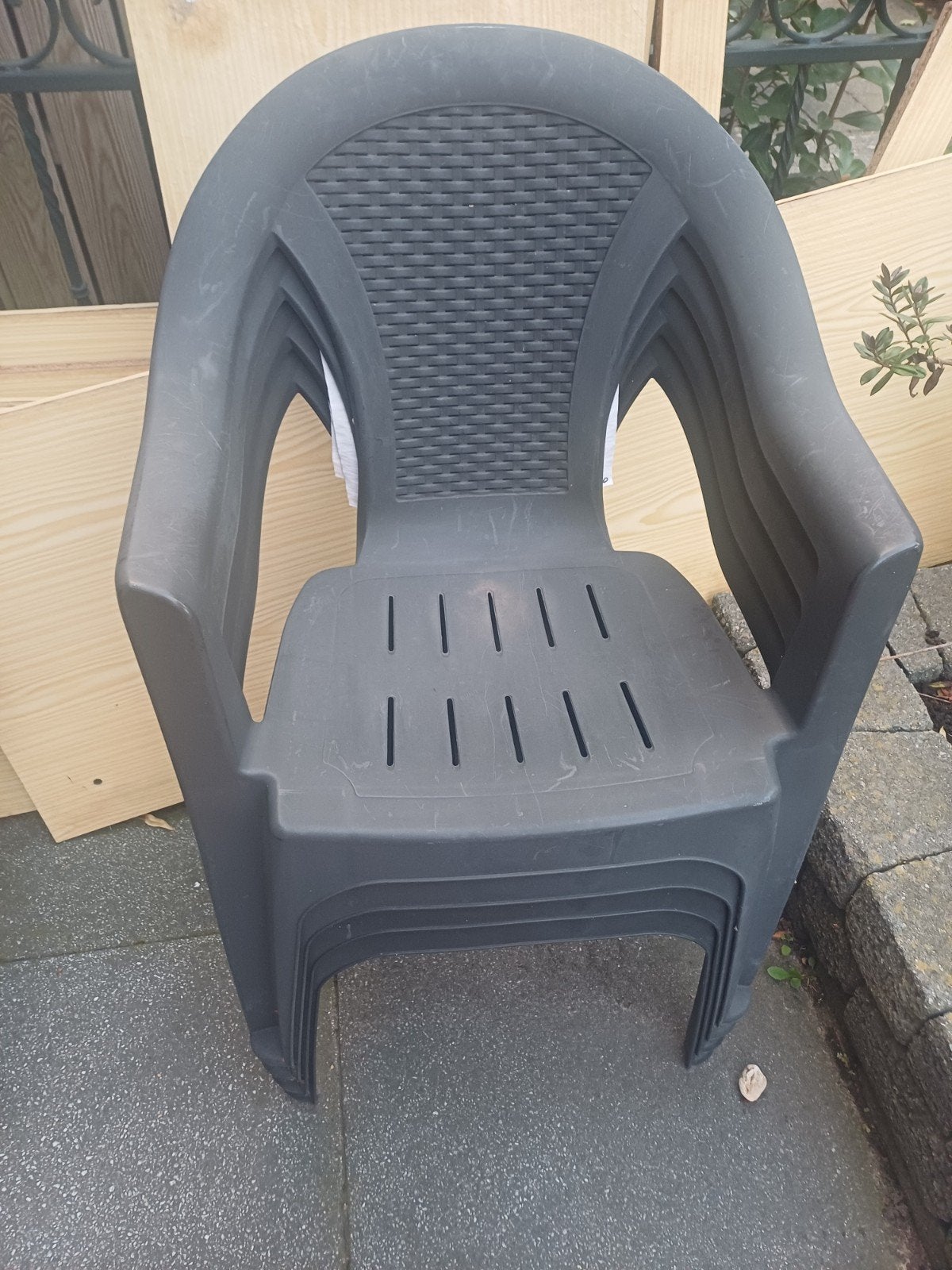 4 kuipstoelen - gratis af te halen in Pernis, Ophalen, Gebruikt, Stapelbaar